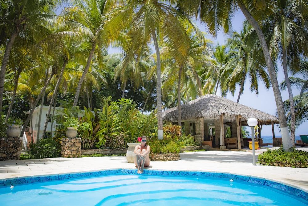 Hotel Restaurant Cyvadier Plage แจคเมล ภายนอก รูปภาพ